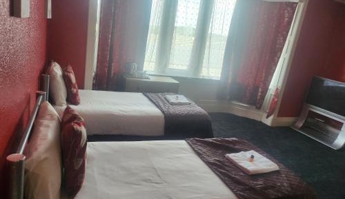 Twin Room with Shared Bathroom