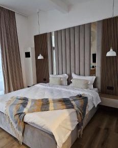 Double Room with Lake View