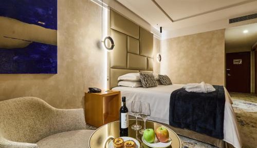 Standard Premium Deluxe