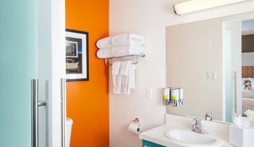 Traditional Queen Room with Two Queen Beds