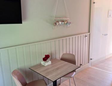 Deluxe Double or Twin Room with Private Bathroom