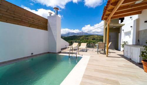 Two-Bedroom Apartment with Mountain View