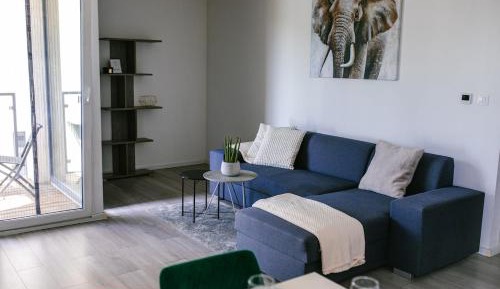 One-Bedroom Apartment with Balcony