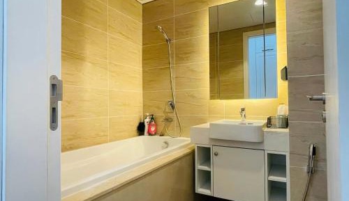 Two-Bedroom Apartment with City View