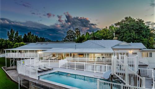 Luxury Riverfront House