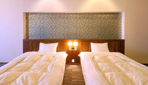 Standard Twin Room - Shared Bathroom - Non-Smoking