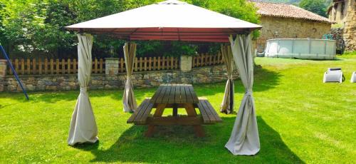 One-Bedroom Apartment (2 Adults)