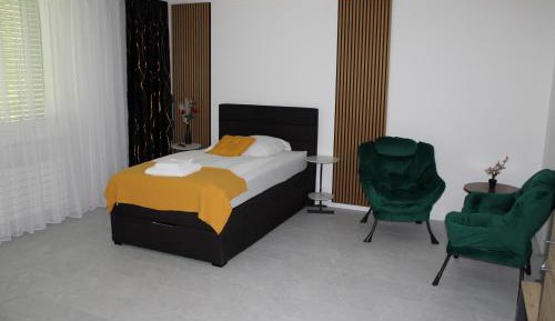 Single Room with Shared Bathroom