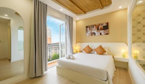 Deluxe Double Room with Balcony