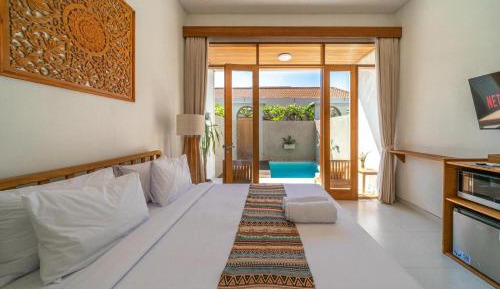 Double Room with Pool View