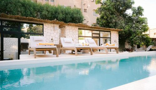 Superior Double or Twin Room with Pool View