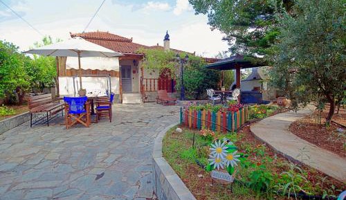 Three-Bedroom Holiday Home 