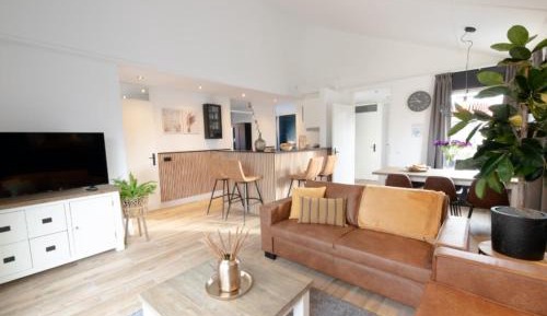Three-Bedroom Holiday Home 