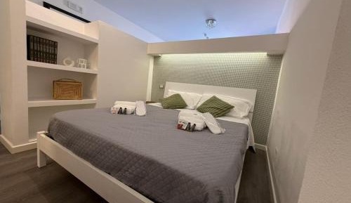 One-Bedroom Apartment with Terrace