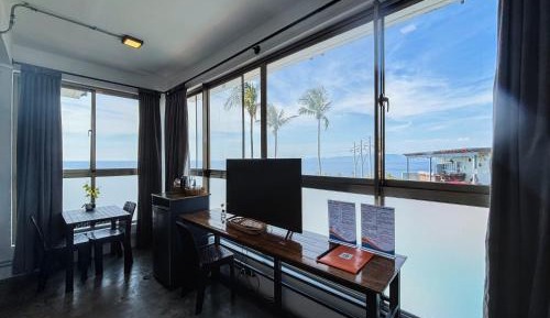 Deluxe King Suite