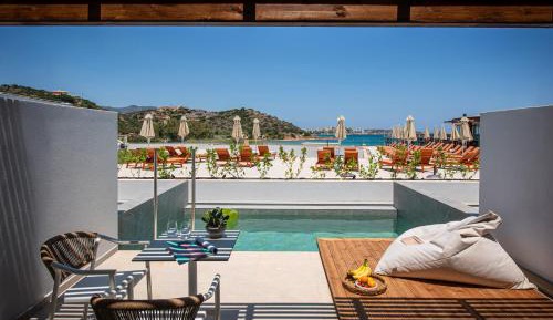Junior Suite with Private Pool