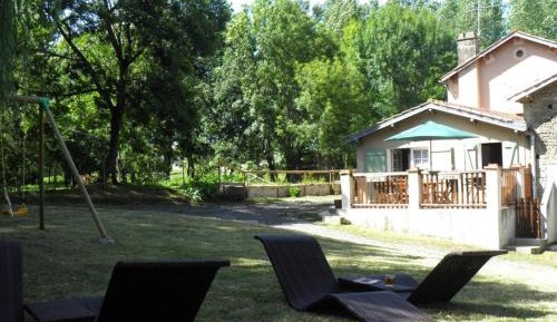 Holiday Home (12 Adults)