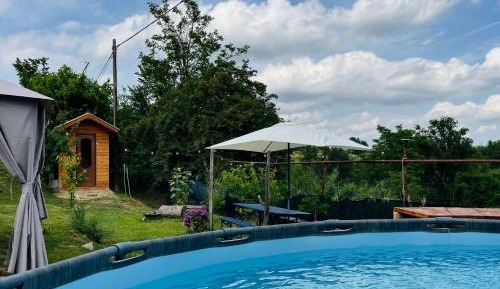 Studio Apartment with One Double Bed