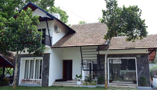 Bungalow with Garden View
