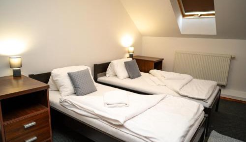 Standard Twin Room with Shared Bathroom