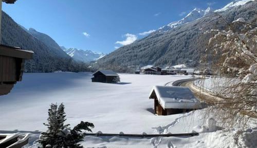 Quadruple Room with Mountain View