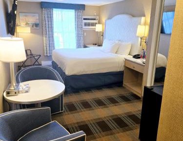 Studio with Spa Bath