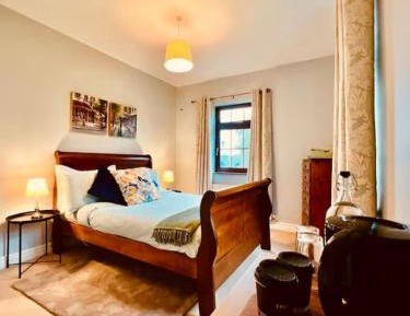 Double Room with Shared Bathroom