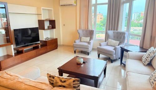 Three-Bedroom Apartment with Balcony