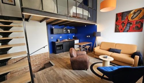 Apartment with Garden View