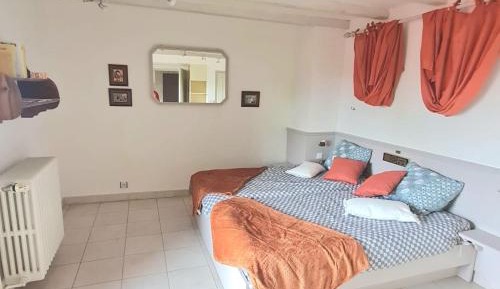 Apartment with Garden View