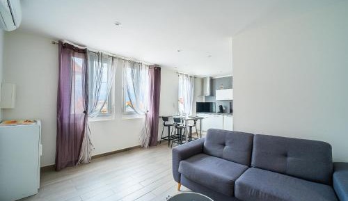 One-Bedroom Apartment