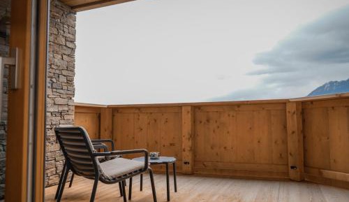 One-Bedroom Deluxe Apartment