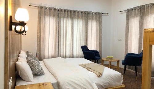 Double Room with Mountain View