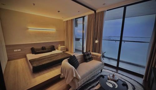 Two-Bedroom Apartment with Sea View