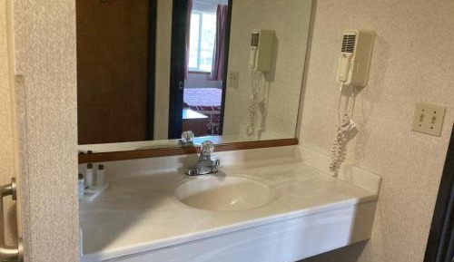 King Bed Non-Smoking with Jetted Tub