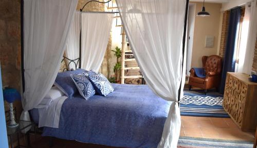 Deluxe Suite with Spa Bath