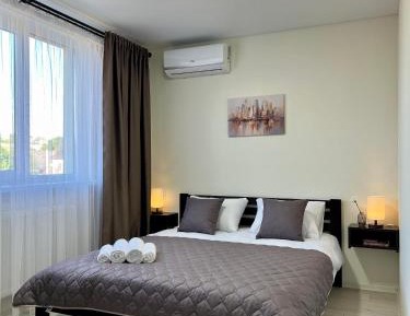 Superior One-Bedroom Apartment with Balcony