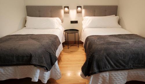 Twin Room with Private Bathroom