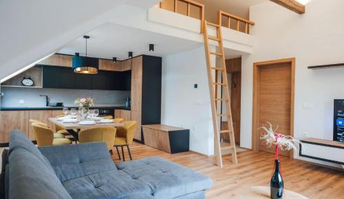 Three-Bedroom Apartment with Mountain View