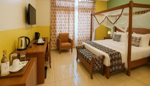 Deluxe King Suite