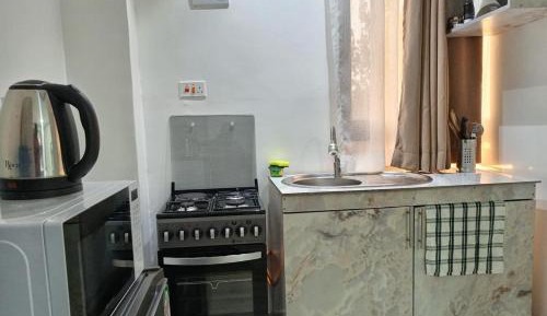 Studio Apartment with Queen Bed