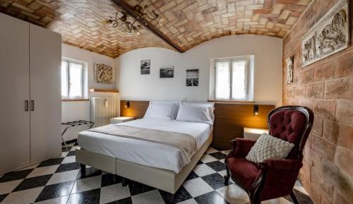 Large Double or Twin Room