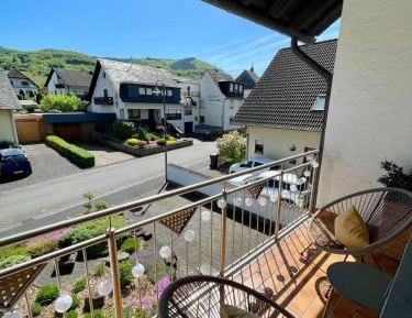 One-Bedroom Apartment with Balcony