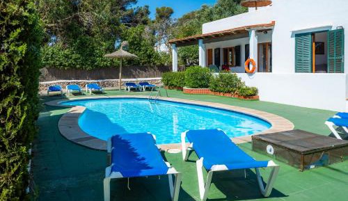 Superior One-Bedroom Apartment