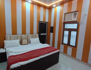 Deluxe Double Room (2 Adults + 1 Child)