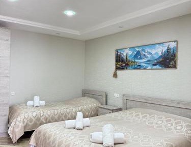 Deluxe Double Room (2 Adults + 1 Child)