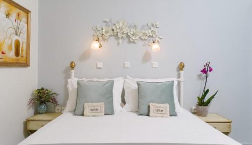 Apartment with Mountain View