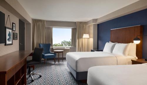 2 Queen Beds, Accessible, City View (Mobility, Roll-In Shower), Non-Smoking