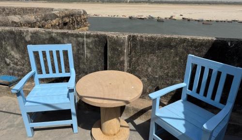 Queen Room with Pool View
