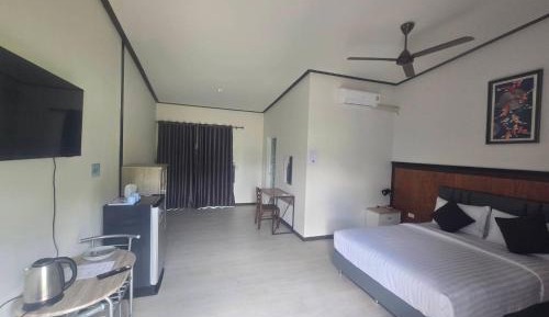 King Room with Mountain View